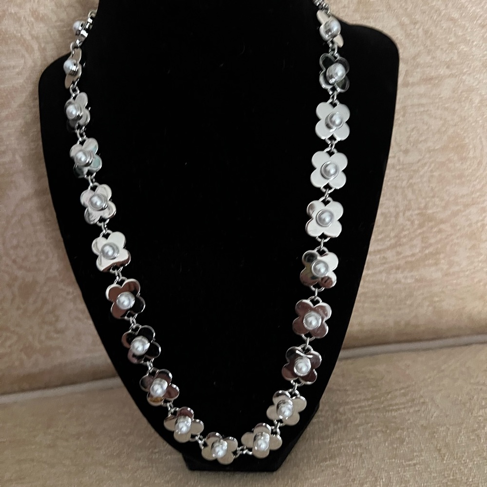 Ann Taylor silver necklace